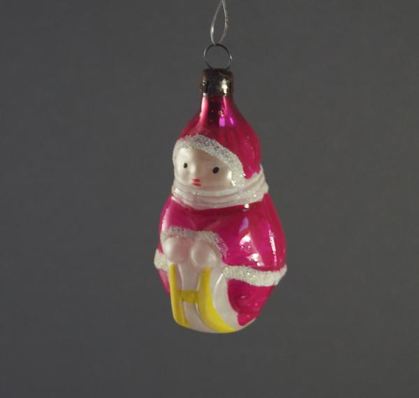 Eskimo Mädchen auf Schlitten, ~ 1950