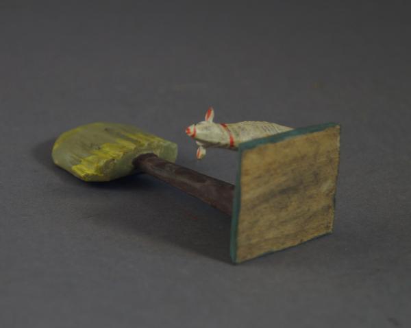 Grulicher Krippenzubehör, "Baum / Palme mit Schaf (5 cm)