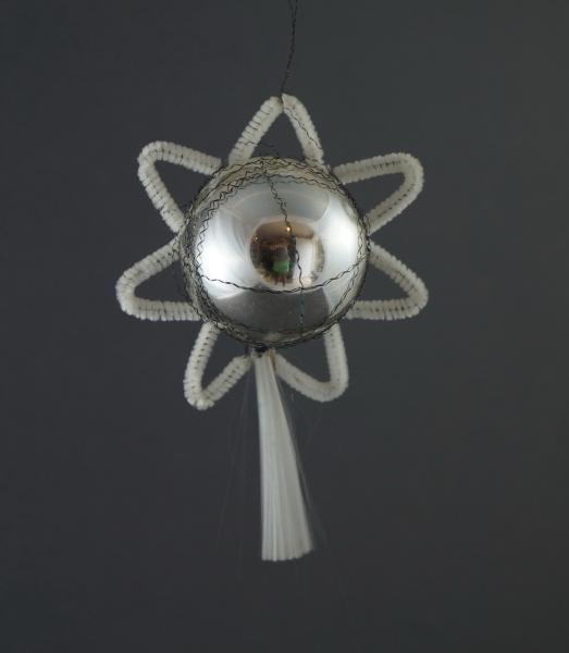 Indent Star Comet - Wire Wrapped Christmas Ornament Spun Glass Tail