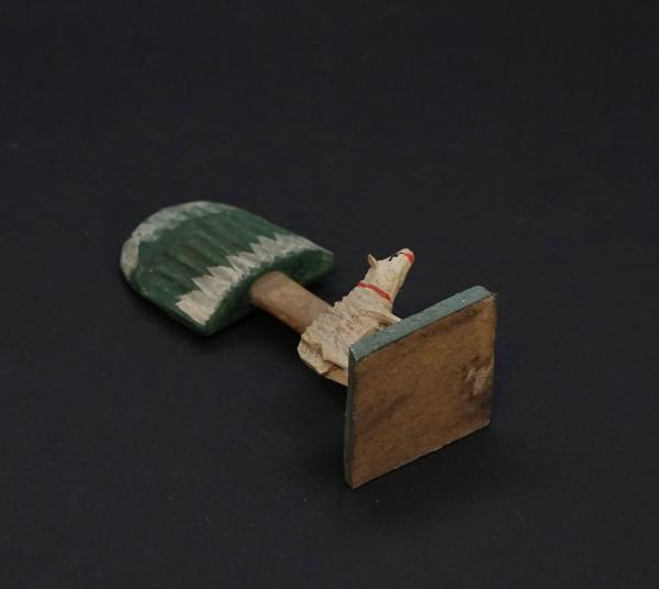 Grulicher Krippenzubehör, " Baum / Palme mit Schaf "  (5 cm)