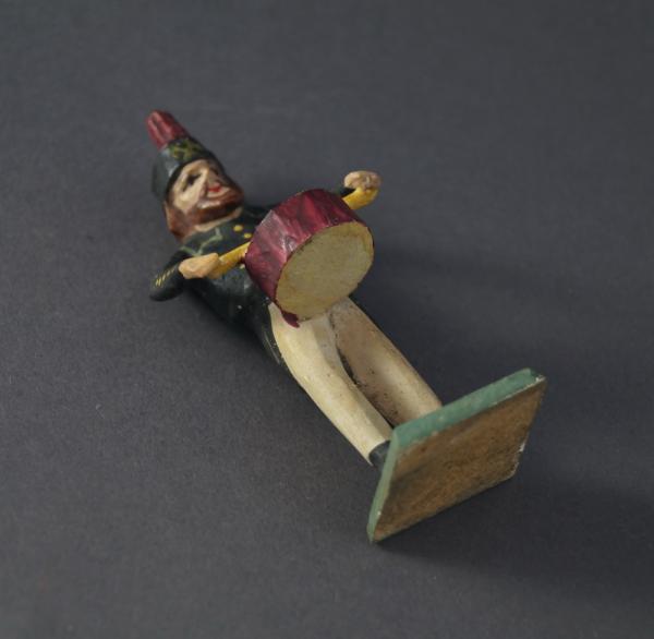 Grulicher Krippenfigur " Bergmann / Musikant mit Trommel" (7 cm)