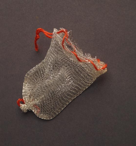 Candy Bag aus Krepppapier mit Engel Oblate