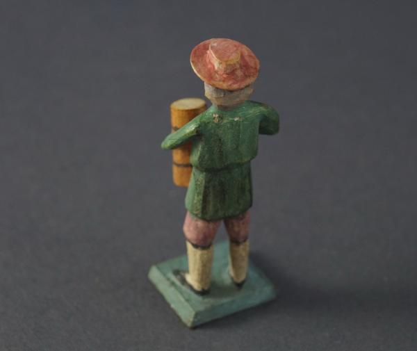 Grulicher Krippenfigur "Gabenbringer mit Krug" (5 cm)