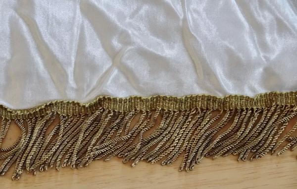 Antike weiße Altardecke, Altarverkleidung um 1920