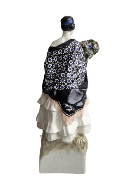 Art Nouveau ceramic figure, Bechyne, ca. 1900