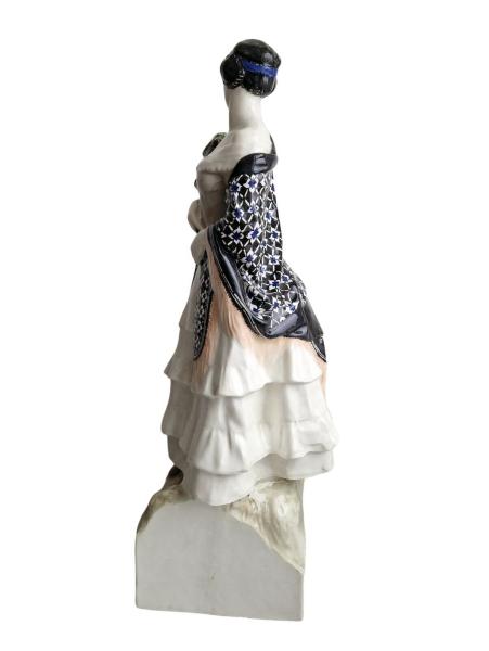 Art Nouveau ceramic figure, Bechyne, ca. 1900