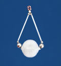 Gablonzer Glasornament, Kugel mit Wachs befüllt